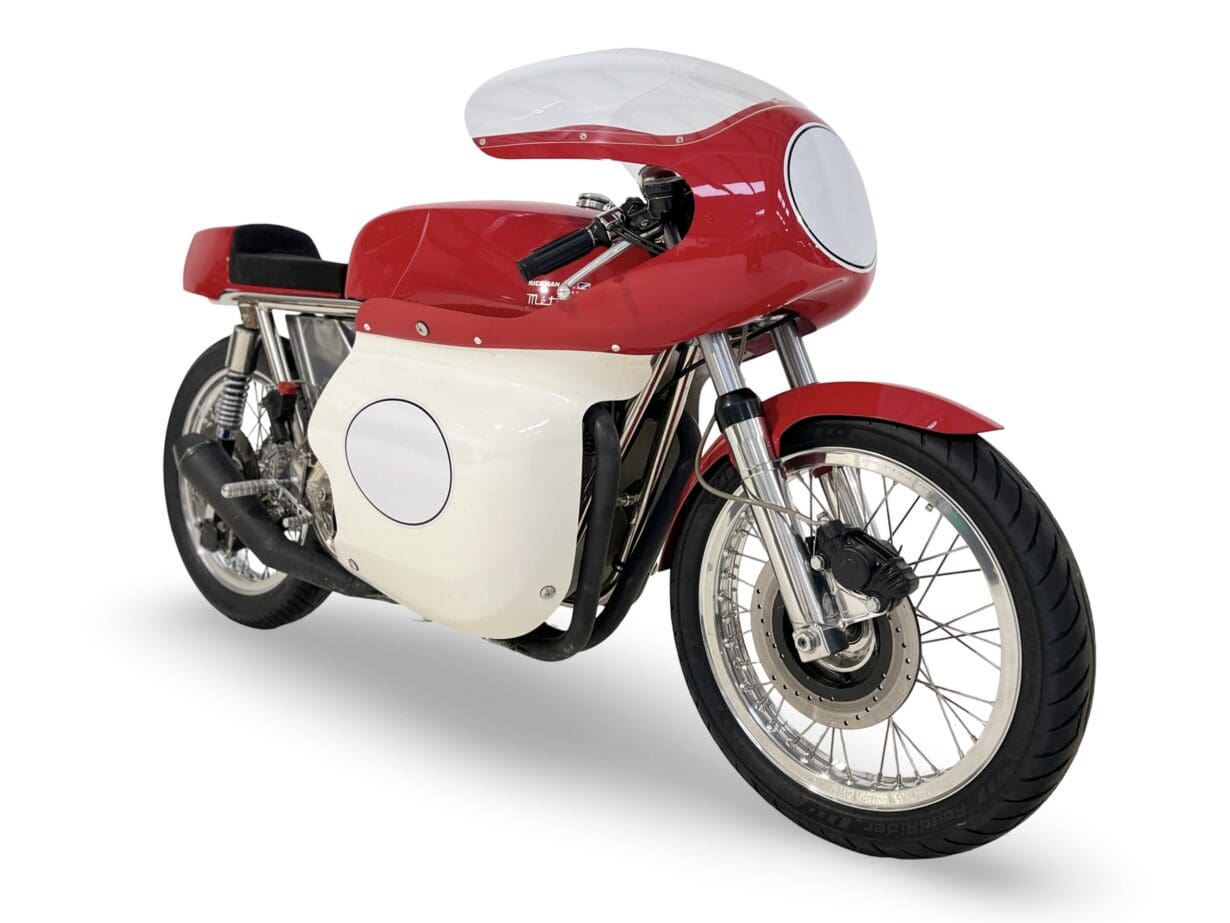 Métisse-Triumph 8-valve racer