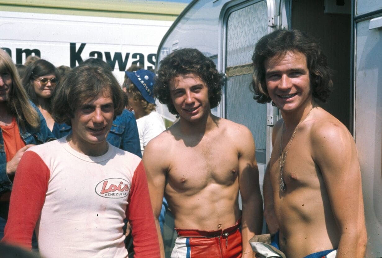 Johnny Cecotto (centre), his brother (left) and Barry Sheene (right) Johnny Cecotto (centre), his brother (left) and Barry Sheene (right)